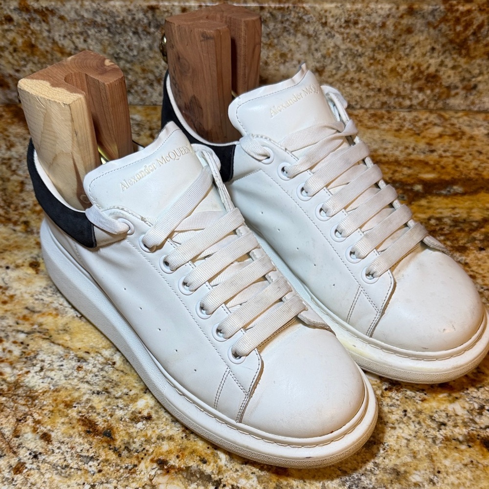 Alexander McQueen Oversized sneakers